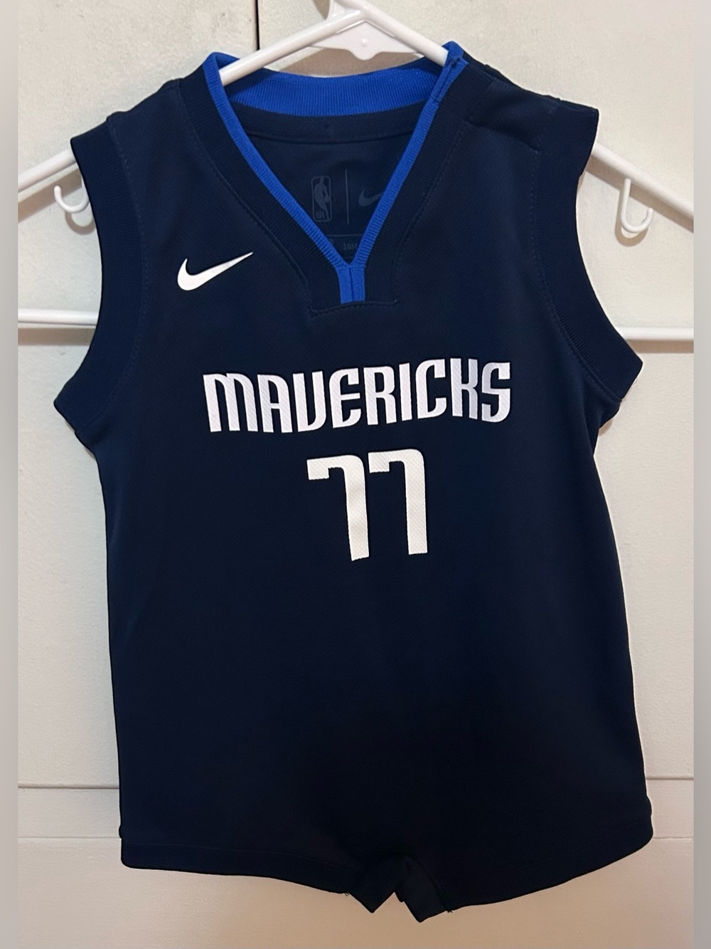 Luka Doncic infant onesie size 18 month